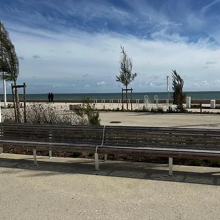 : En Rez De Jardin La Baule