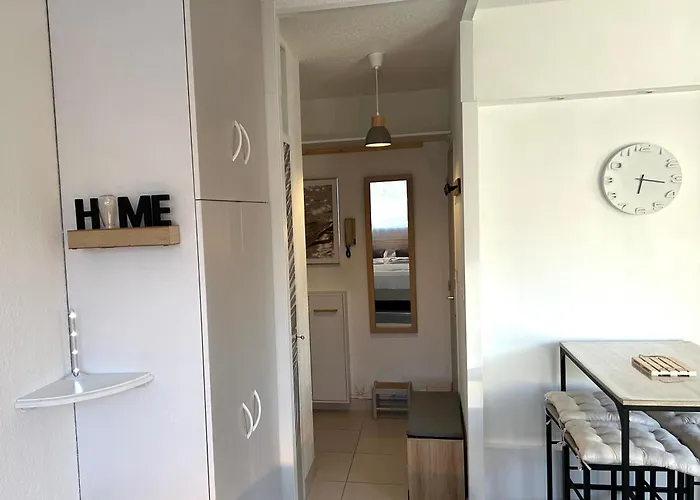 : En Rez De Jardin Apartment