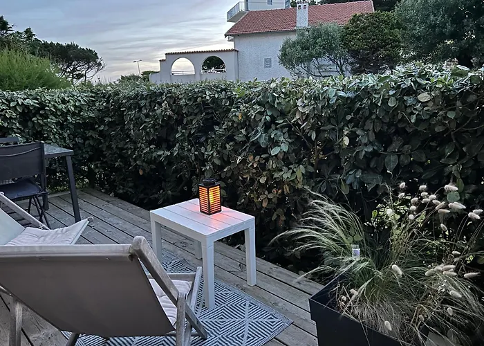 Apartment : En Rez De Jardin *